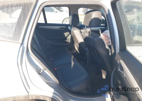 2015 BMW X1 xDrive28I z USA, uszkodzony, nr VIN WBAVL1C57FVY28274